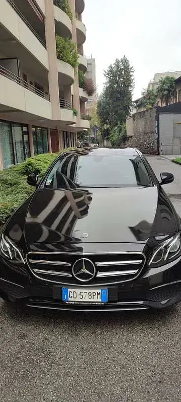 Usata Mercedes E220 Premium 194 CV (142 kW) 2019 Berlina