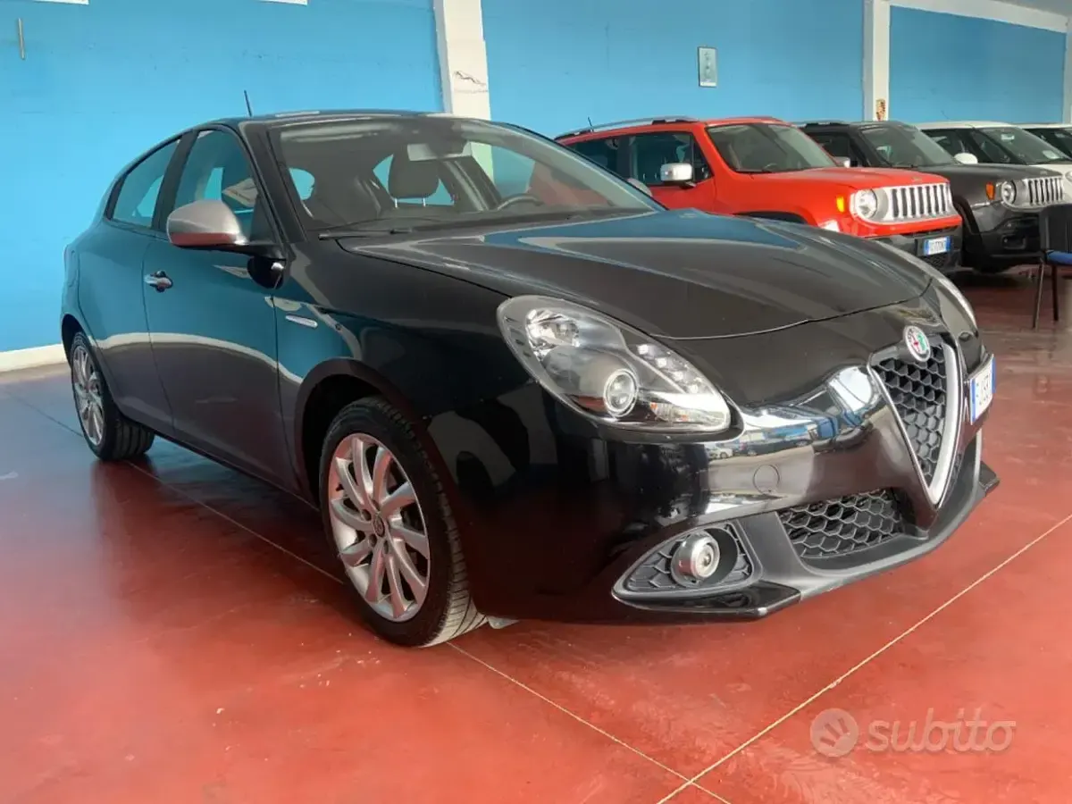 Usata Alfa Romeo Giulietta Super 120 CV (88 kW) 2017 Nero Utilitaria