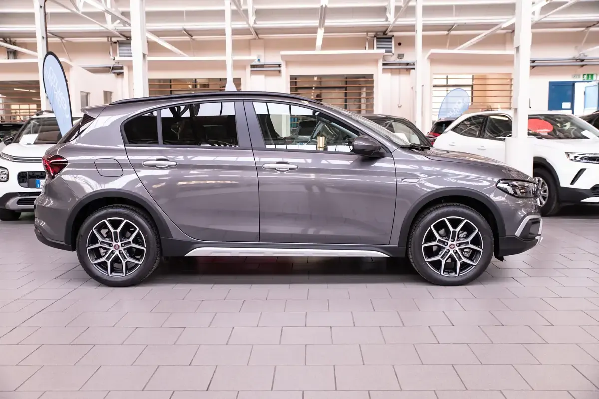 Occasion Fiat Tipo Cross 100 ch (73 kW) 2023 Citadine