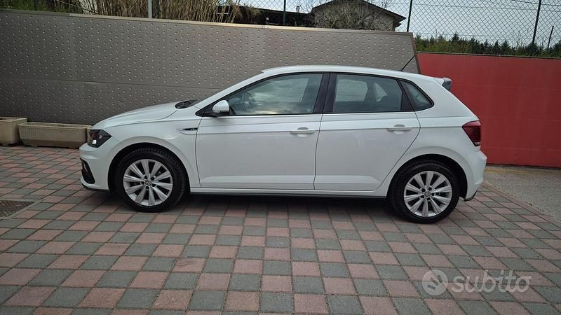 Usata VW Polo R-line 89 CV (65 kW) 2019 Bianco Utilitaria