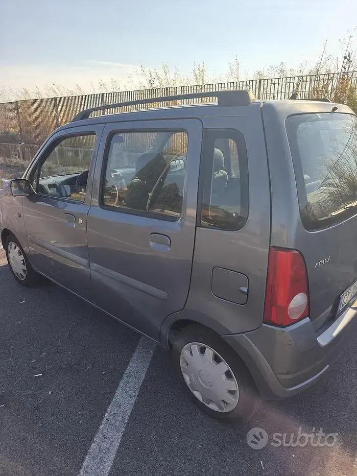 Usata Opel Agila 60 CV (44 kW) 2005 Monovolume