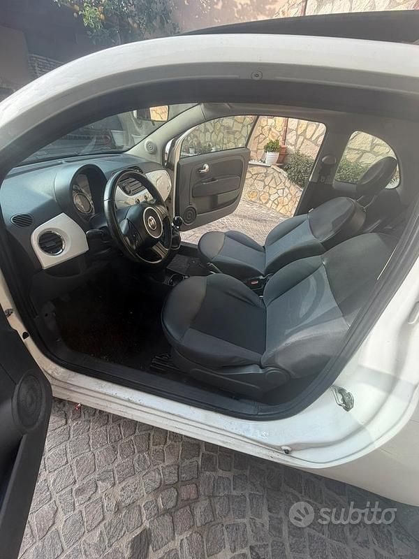Usata Fiat 500 75 CV (55 kW) 2008 Bianco Utilitaria