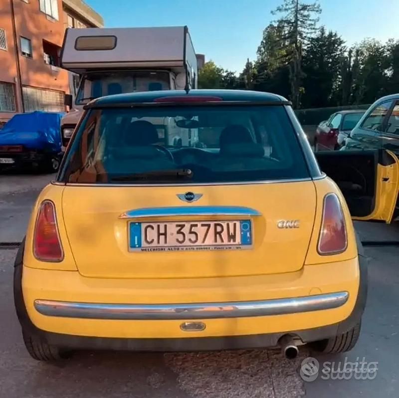 Usata Mini ONE 90 CV (66 kW) 2003 Giallo Utilitaria