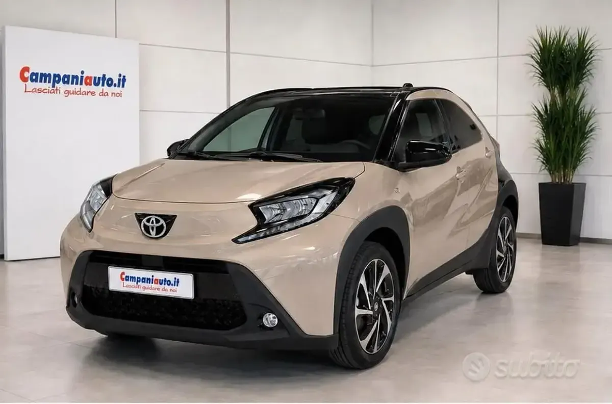 Nuova Toyota Aygo X Trend 72 CV (52 kW) 2026 Grigio SUV