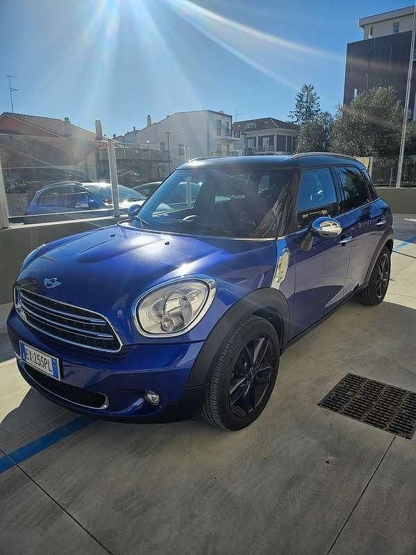 Usata Mini Cooper D 120 CV (88 kW) 2014 Blu/azzurro Utilitaria
