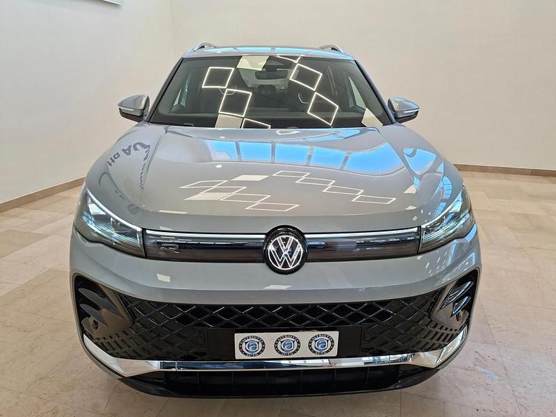 Nuova VW Tiguan R-line Plus 149 CV (109 kW) 2025 Grigio SUV