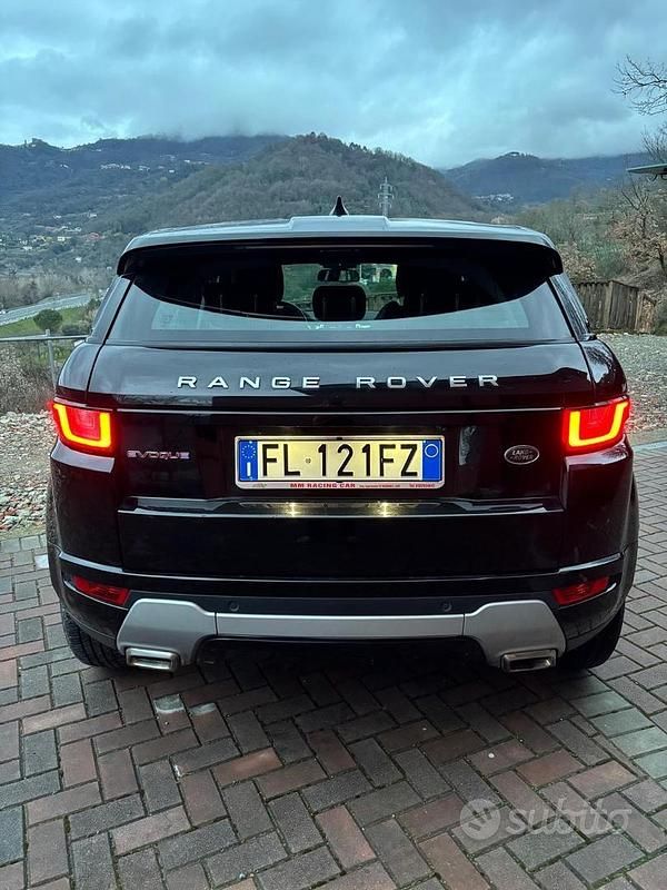 Usata Land Rover Range Rover evoque 200 CV (147 kW) 2017 Nero SUV