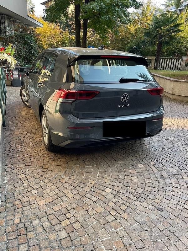 Usata VW Golf VIII 110 CV (80 kW) 2022 Grigio Berlina