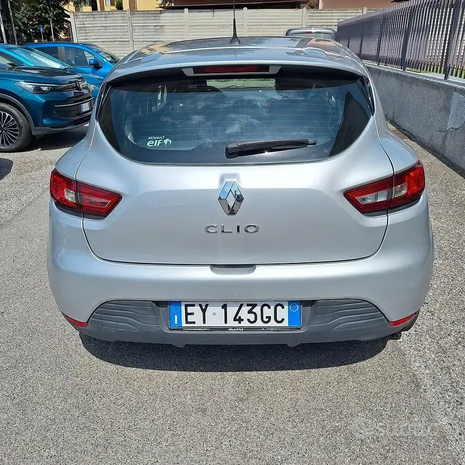 Usata Renault Clio IV Expression 73 CV (53 kW) 2015 Grigio Berlina