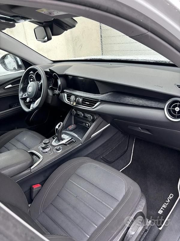 Usata Alfa Romeo Stelvio 190 CV (139 kW) 2021 SUV