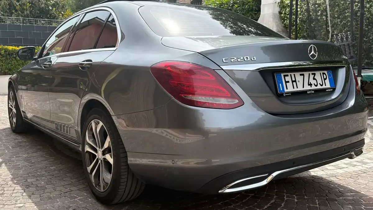 Usata Mercedes C220 170 CV (125 kW) 2017 Grigio Berlina