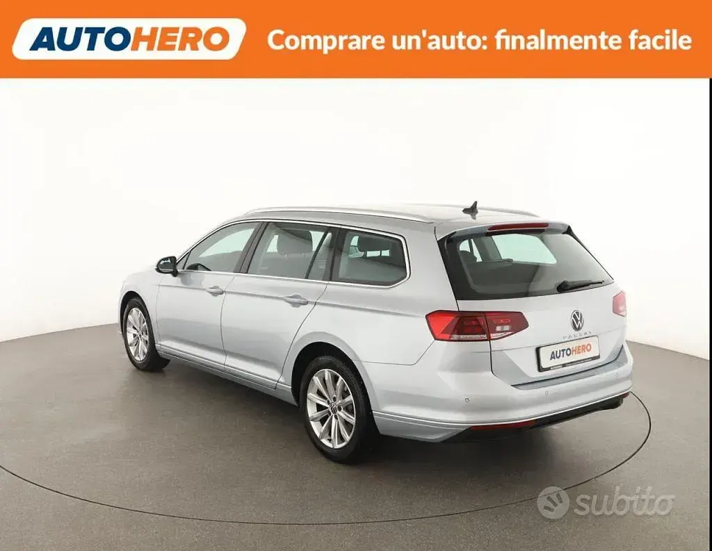 Usata VW Passat 150 CV (110 kW) 2023 Grigio Station wagon
