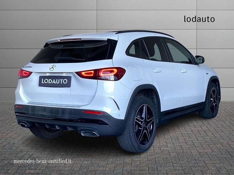 Usata Mercedes GLA250 Premium 218 CV (160 kW) 2020 Bianco SUV