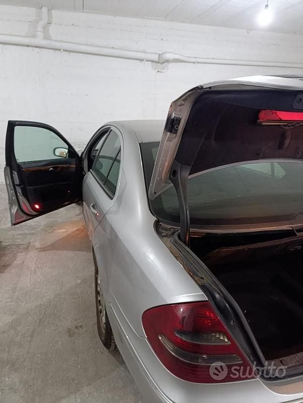 Usata Mercedes C220 122 CV (89 kW) 2003 Berlina