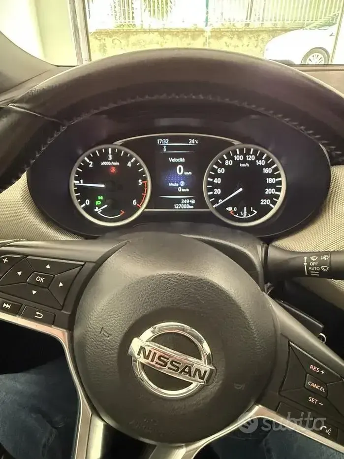 Usata Nissan Micra N-Connecta 90 CV (66 kW) 2017 Bianco Utilitaria