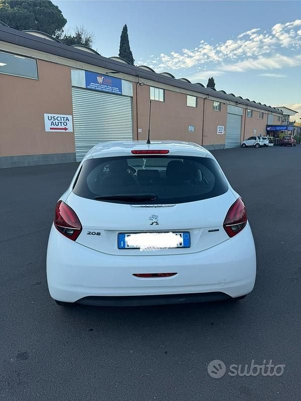 Usata Peugeot 208 2016 Bianco Utilitaria