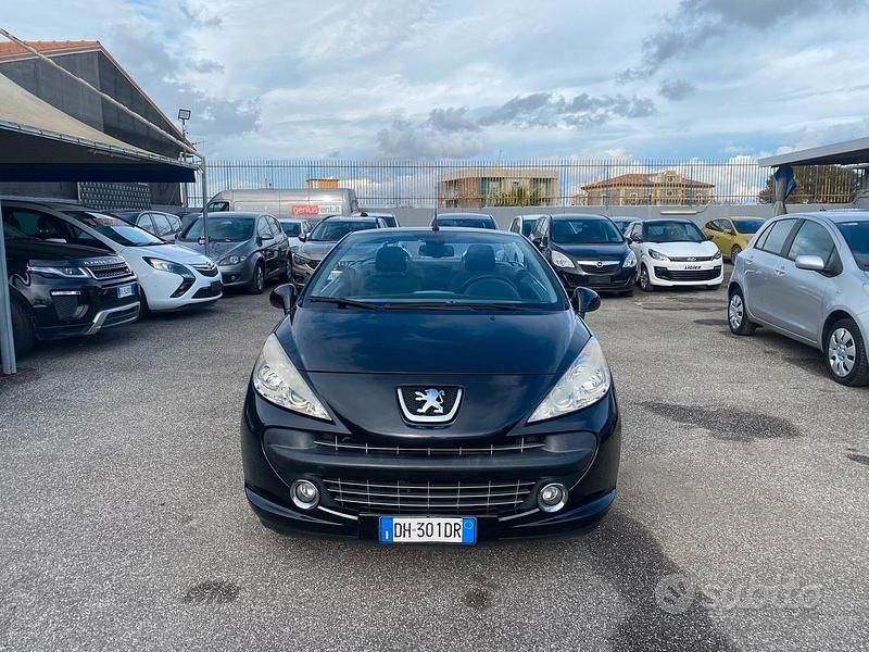Nero Usata 2007 Peugeot 207 CC Cabrio | 3500 € (Buon prezzo) - Immagine 1/4