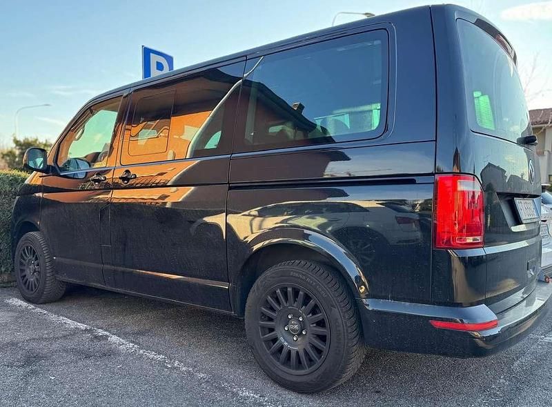 Usata VW T6 Comfortline 150 CV (110 kW) 2019 Nero Furgone