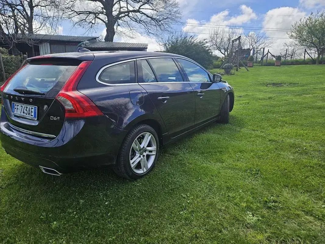 Usata Volvo V60 215 CV (158 kW) 2015 Station wagon