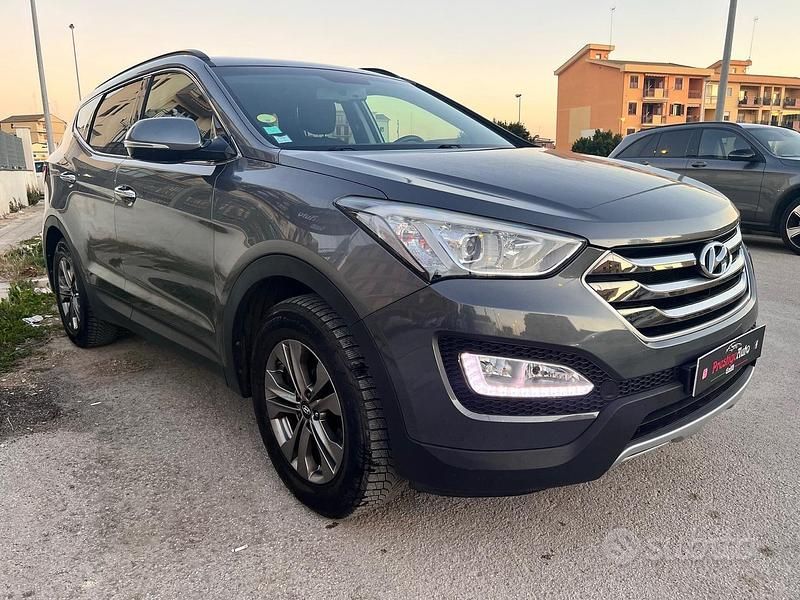 Usata Hyundai Santa Fe Comfort 197 CV (144 kW) 2015 Grigio SUV