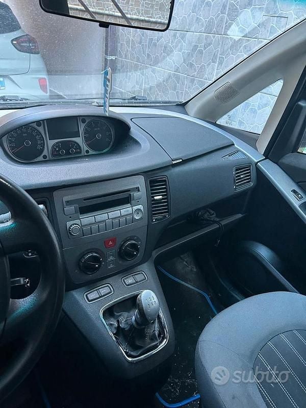 Usata Lancia Musa 77 CV (56 kW) 2010 Nero Monovolume