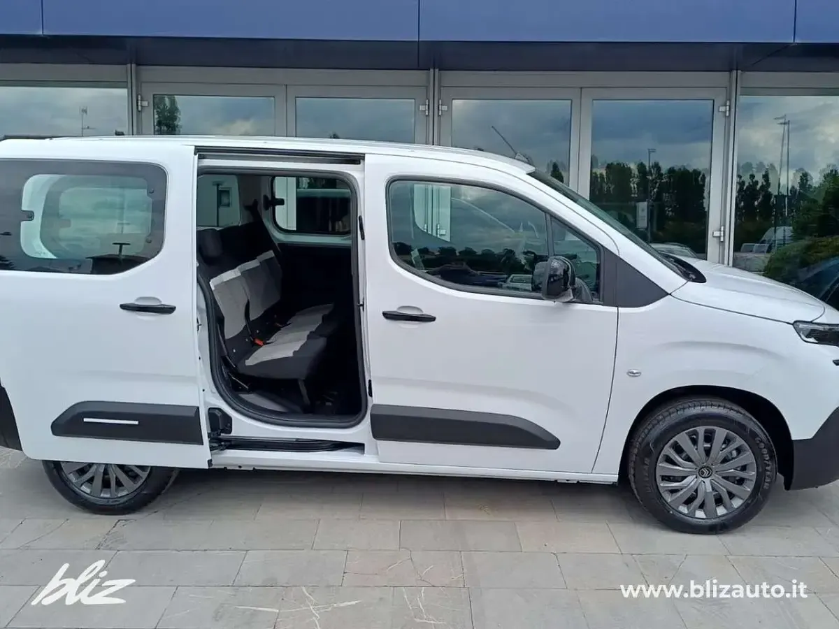Nuova Citroën Berlingo 102 CV (75 kW) 2026 Kaolin white  paste Monovolume
