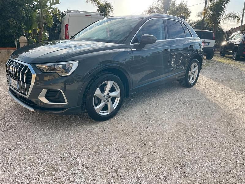 Grigio Usata 2020 Audi Q3 Advanced SUV | 22.300 € (Cara) - Immagine 1/4