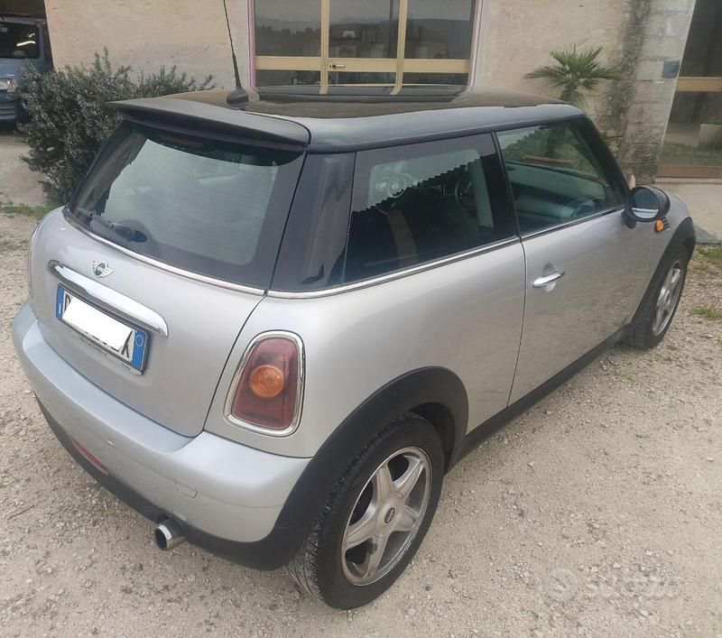 Usata Mini Cooper D 109 CV (80 kW) 2008 Grigio Utilitaria