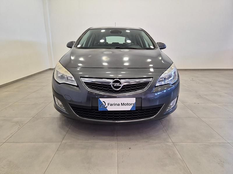 Usata Opel Astra 125 CV (91 kW) 2010 Grigio Berlina
