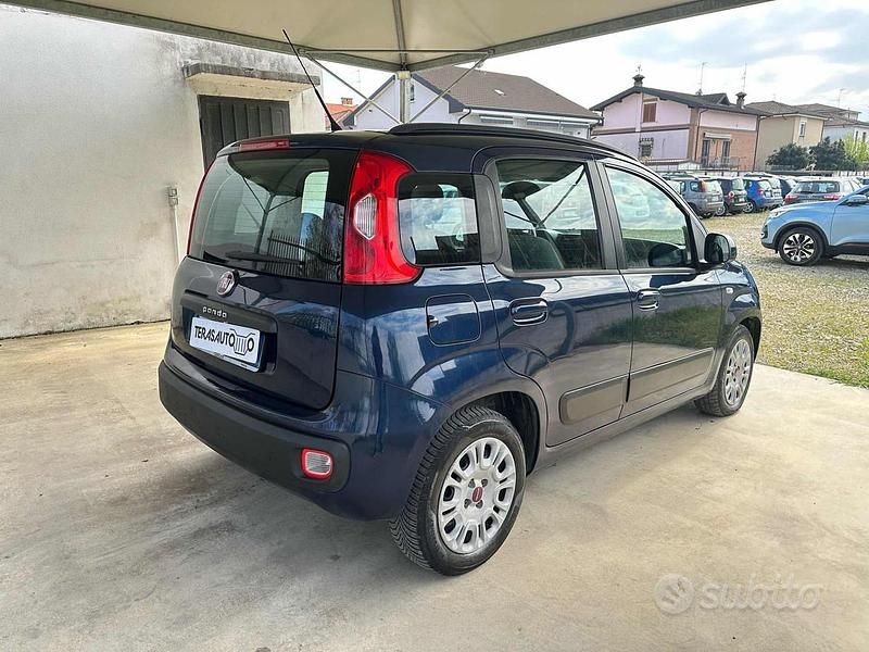 Usata Fiat Panda Lounge 75 CV (55 kW) 2014 Blu Berlina