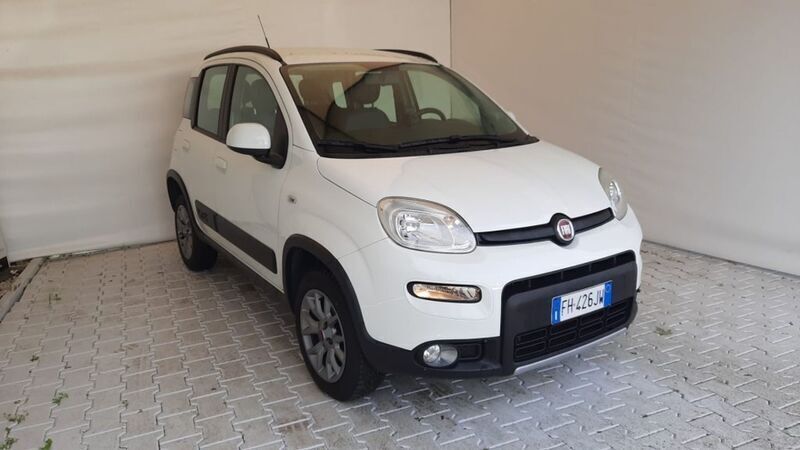 Usato 2017 Fiat Panda 4x4 0.9 Benzin 84 CV (12.900 €)