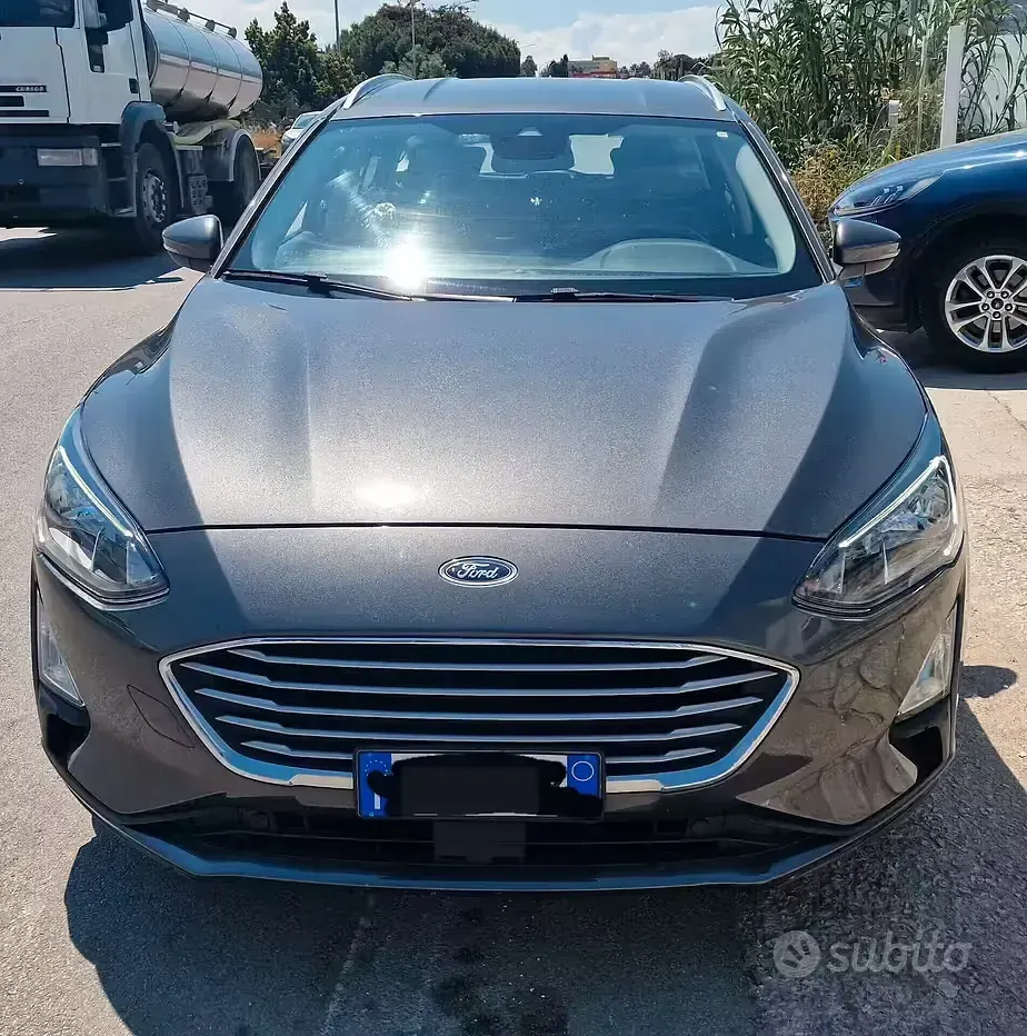 Usata Ford Focus 120 CV (88 kW) 2022 Grigio Station wagon