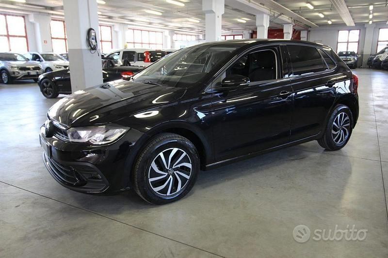 Usata VW Polo Life 95 CV (69 kW) 2025 Nero Utilitaria