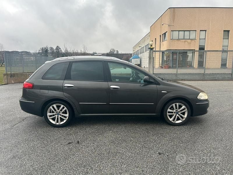 Nero Usata 2008 Fiat Croma Tre volumi | 1800 € (Ottimo prezzo) - Immagine 1/4