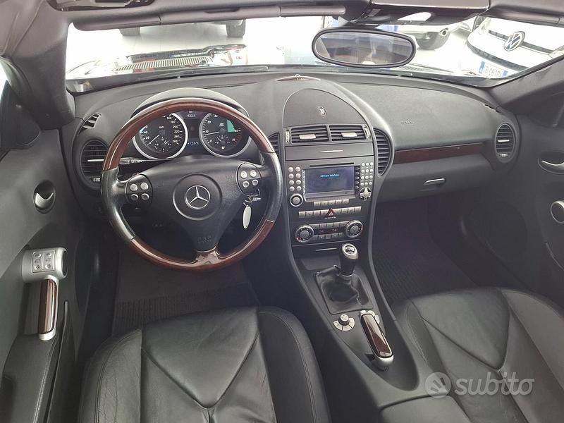 Usata Mercedes SLK200 163 CV (119 kW) 2005 Nero Cabrio
