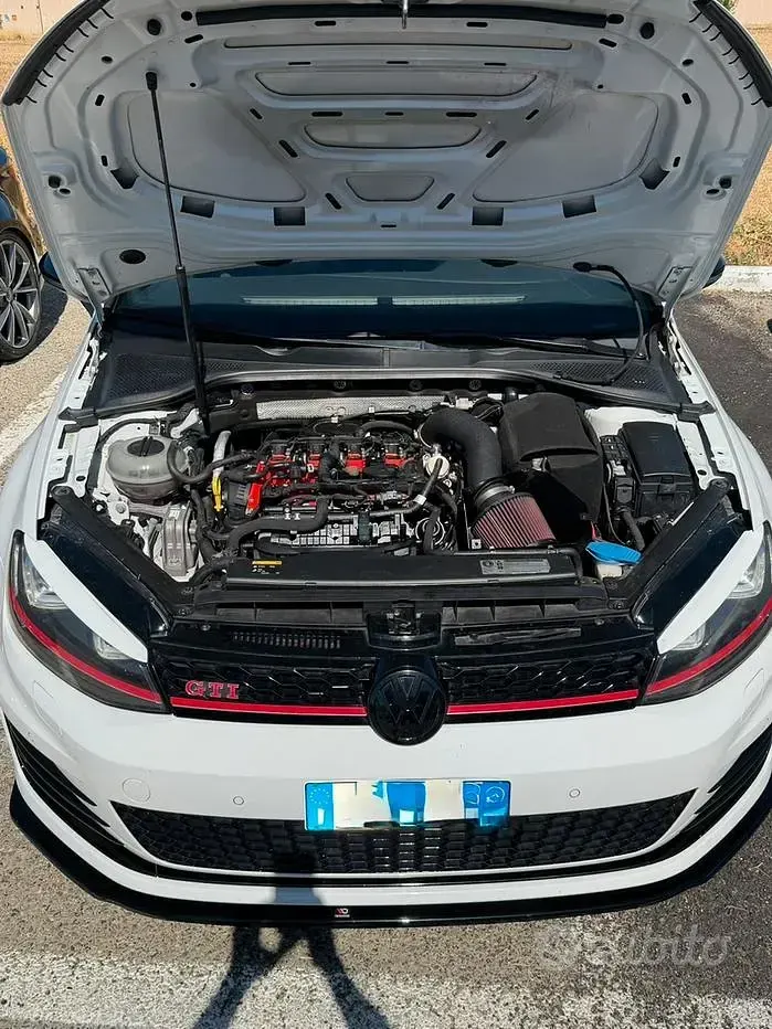 Usata VW Golf VII GTI 230 CV (169 kW) 2021 Bianco Utilitaria