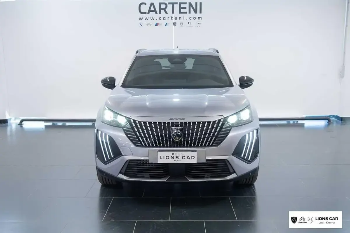 Nuova Peugeot 2008 Allure 136 CV (100 kW) 2026 Grigio SUV