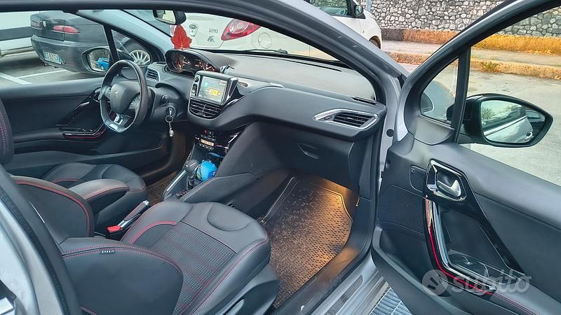 Usata Peugeot 208 GT-line 82 CV (60 kW) 2017 Grigio Utilitaria