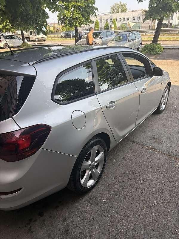 Usata Opel Astra Cosmo 116 CV (85 kW) 2011 Station wagon