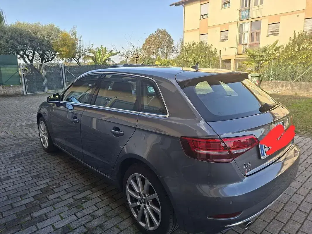 Usata Audi A3 Business 116 CV (85 kW) 2017 Grigio Berlina