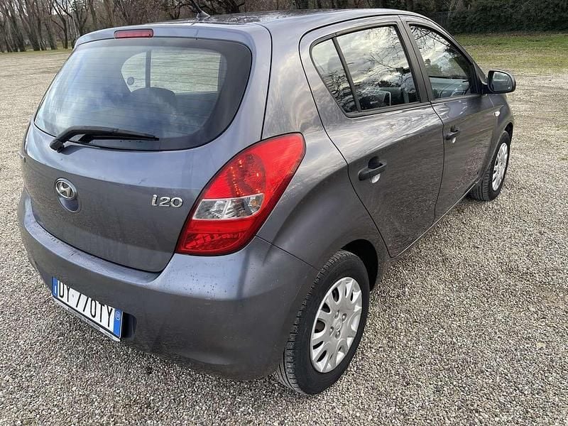 Usata Hyundai i20 Comfort 77 CV (56 kW) 2009 Other Utilitaria