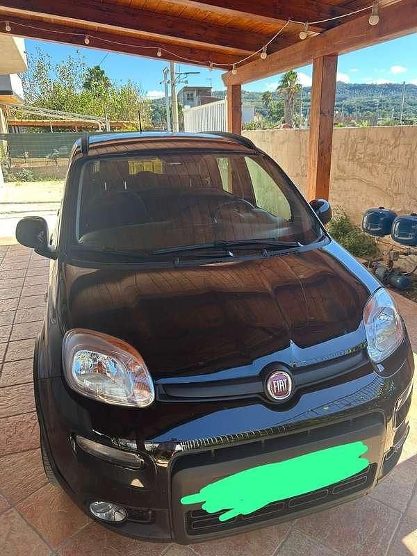 Usata Fiat Panda Cross Cross 69 CV (50 kW) 2022 Nero Utilitaria