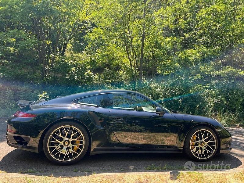 Usata Porsche 911 Turbo S 560 CV (411 kW) 2015 Gray Coupé