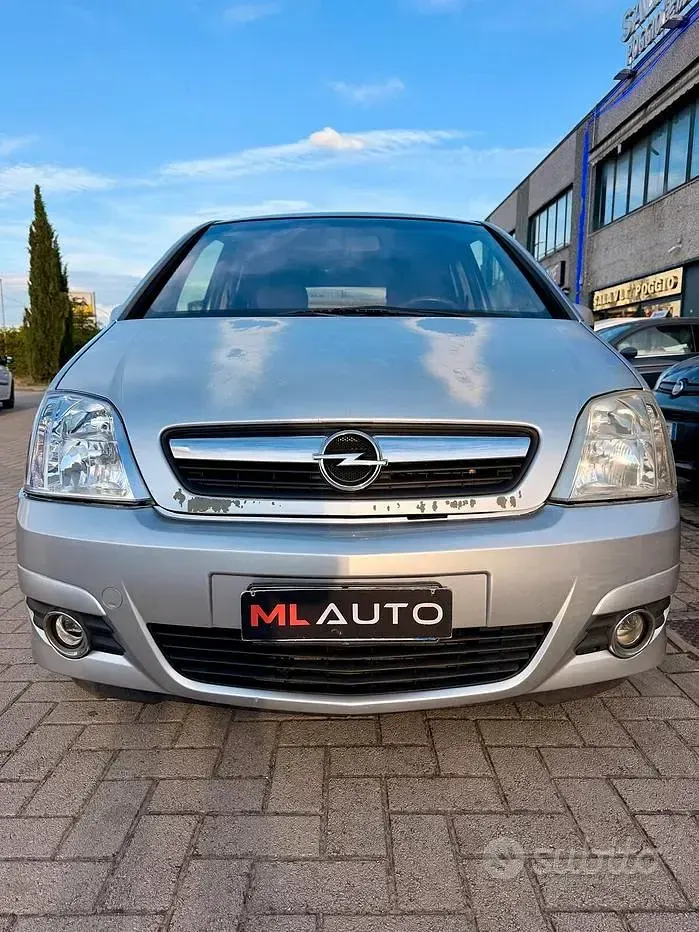 Usata Opel Meriva Cosmo 101 CV (74 kW) 2008 Grigio Monovolume