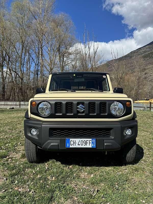 Usata Suzuki Jimny 102 CV (75 kW) 2022 Beige SUV