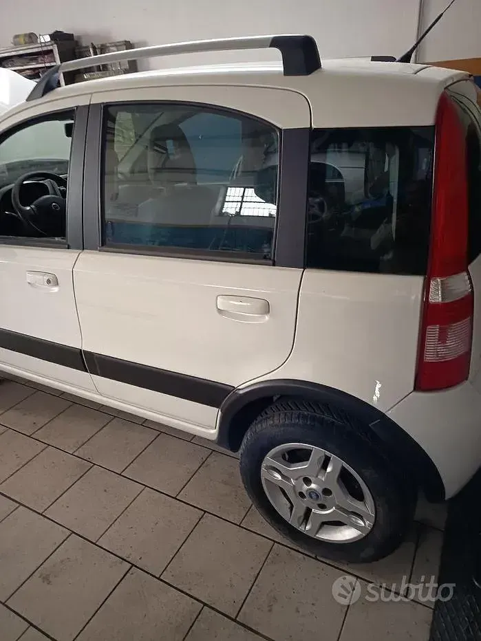 Usata Fiat Panda 4x4 69 CV (50 kW) 2007 Bianco Utilitaria