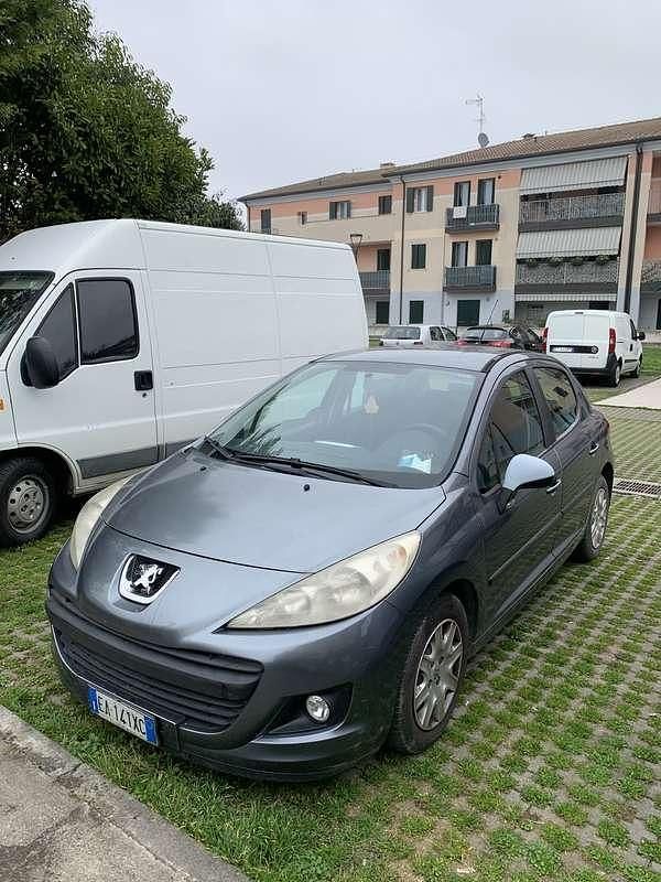 Usata Peugeot 207 73 CV (53 kW) 2009 Berlina