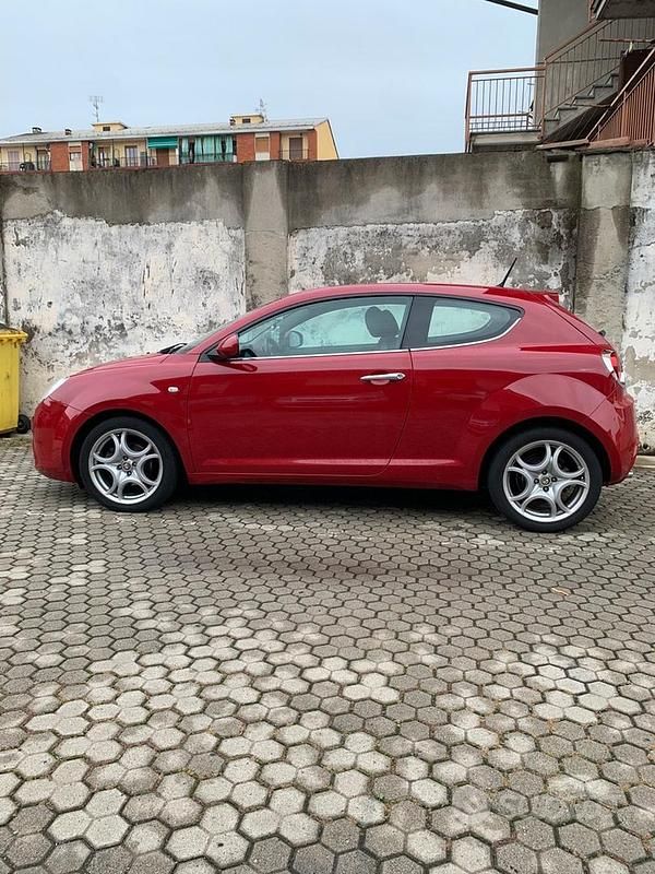 Usata Alfa Romeo MiTo 120 CV (88 kW) 2012 Rosso Utilitaria