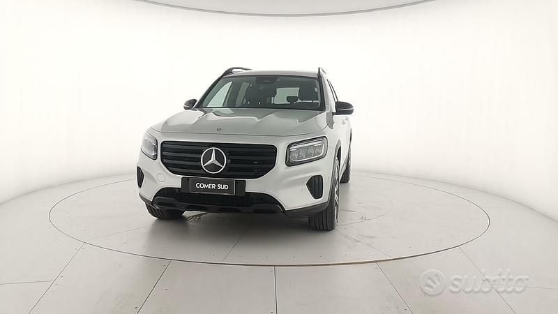 Usata Mercedes GLB200 Advanced Plus 150 CV (110 kW) 2024 Grigio SUV
