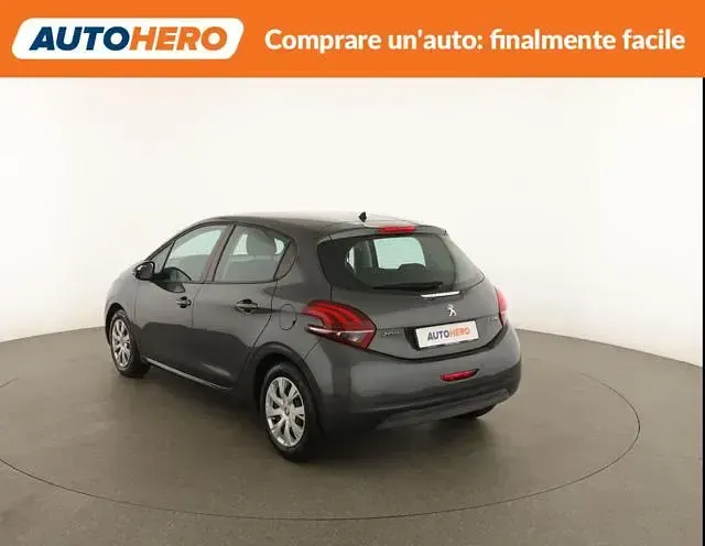Usata Peugeot 208 Active 82 CV (60 kW) 2017 Grigio Utilitaria